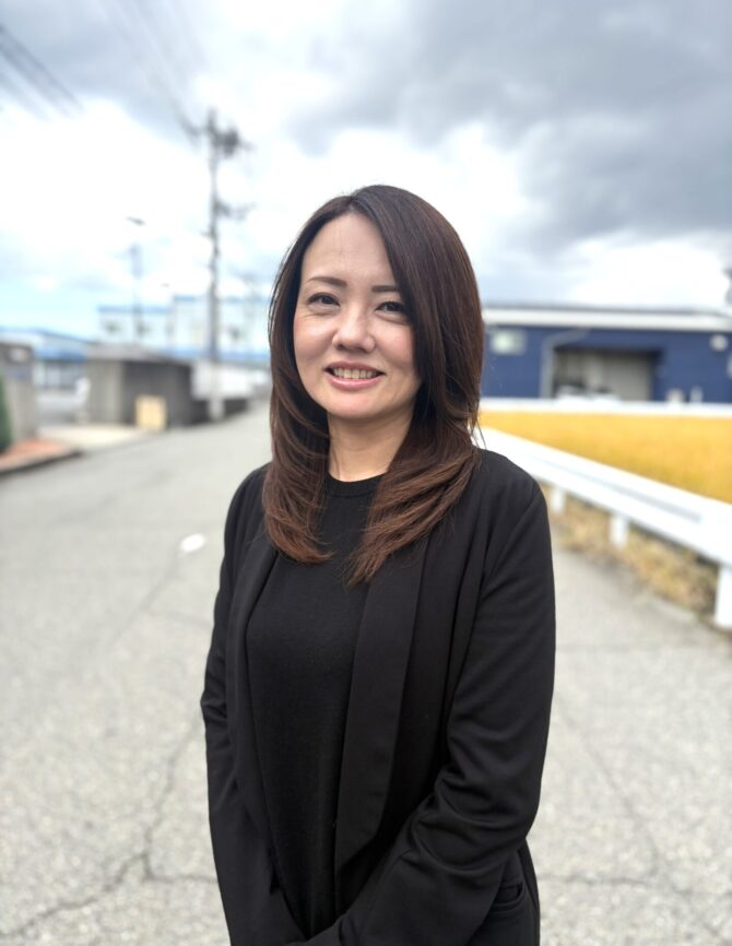 営業　米田　江利